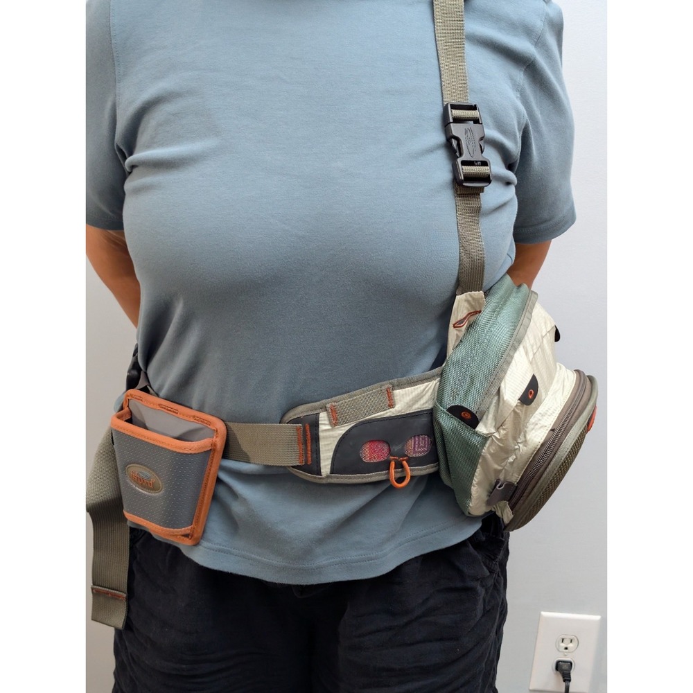 R1 Fishpond Arroyo Fly Fishing Chest/Lumbar Pack Adjustable Straps Buckles